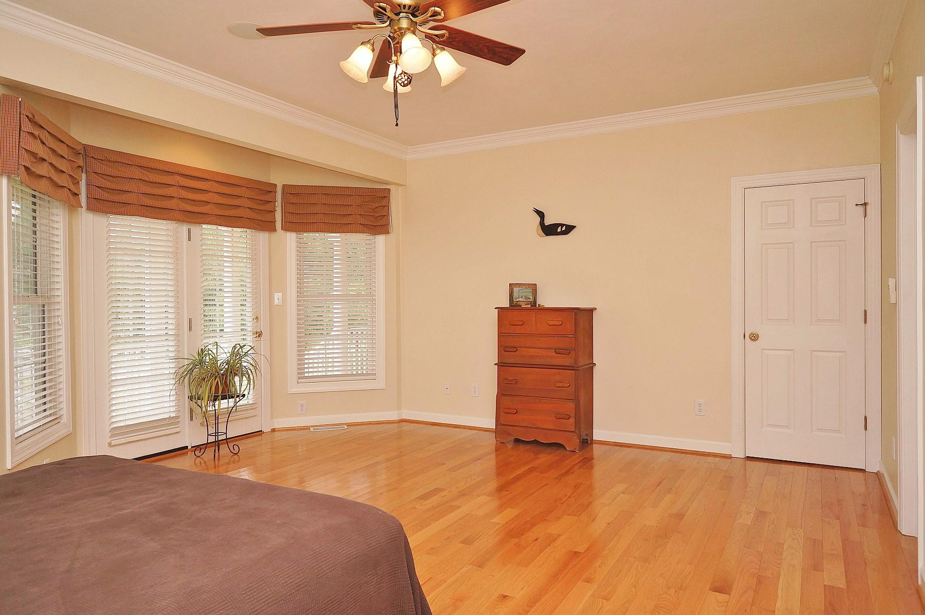 25 Claybrook Court Blue Ridge, VA 24064 - Photo 40 of 81 a bedroom with a bed and a window