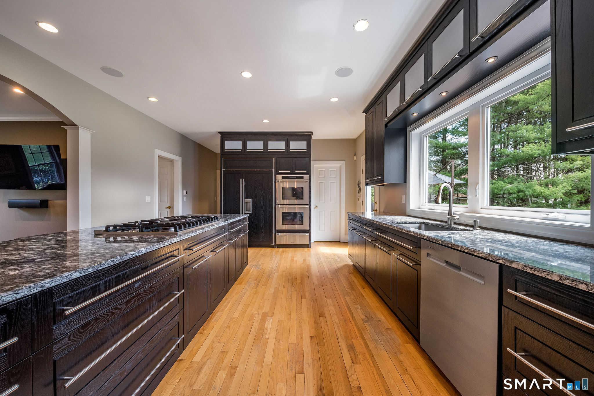 34 Beekman Place Madison, CT 06443 - Photo 7 of 40