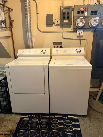 $150,000 | 9507 Kelvin Lane, Unit 2331, Schiller Park, IL 60176