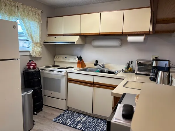 $150,000 | 9507 Kelvin Lane, Unit 2331, Schiller Park, IL 60176