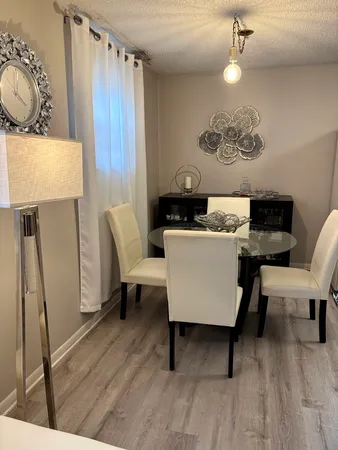 $150,000 | 9507 Kelvin Lane, Unit 2331, Schiller Park, IL 60176