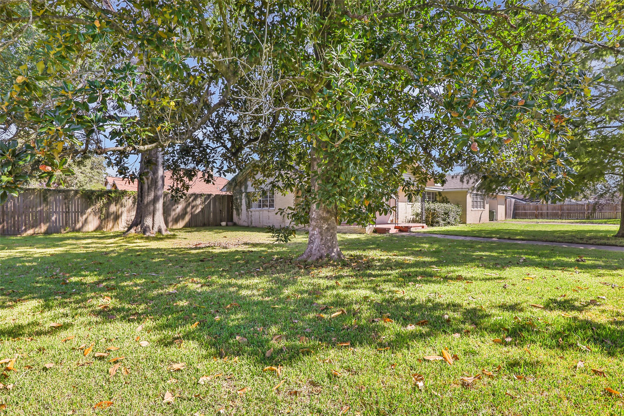 1801 Adams Street Liberty, TX 77575 - Photo 4 of 19