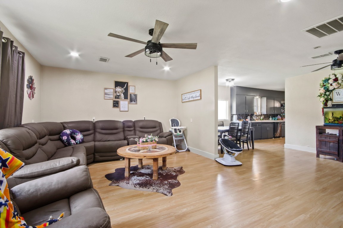 1801 Adams Street Liberty, TX 77575 - Photo 6 of 19