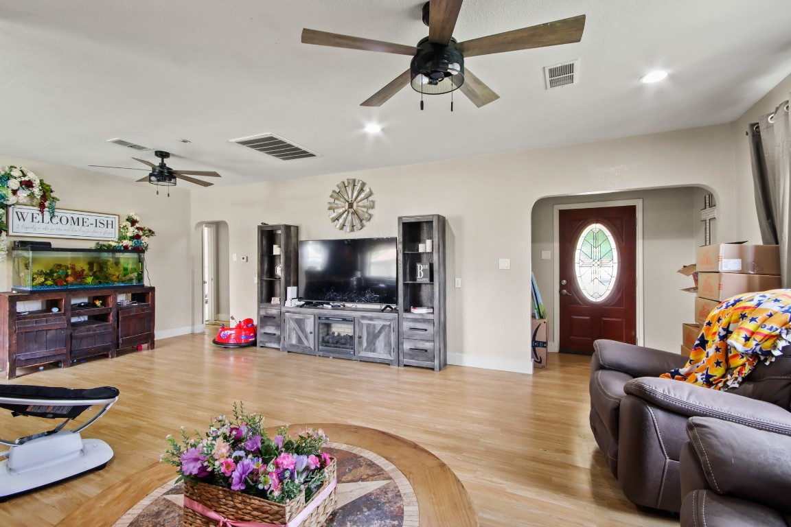 1801 Adams Street Liberty, TX 77575 - Photo 7 of 19