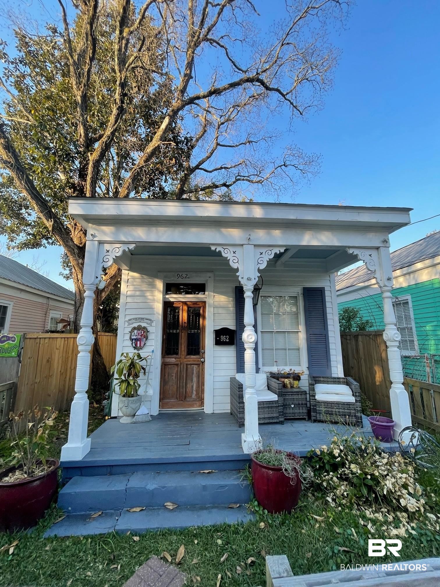 962 Savannah Street Mobile, AL 36604 - Photo 1 of 7 View of front of home with covered porch