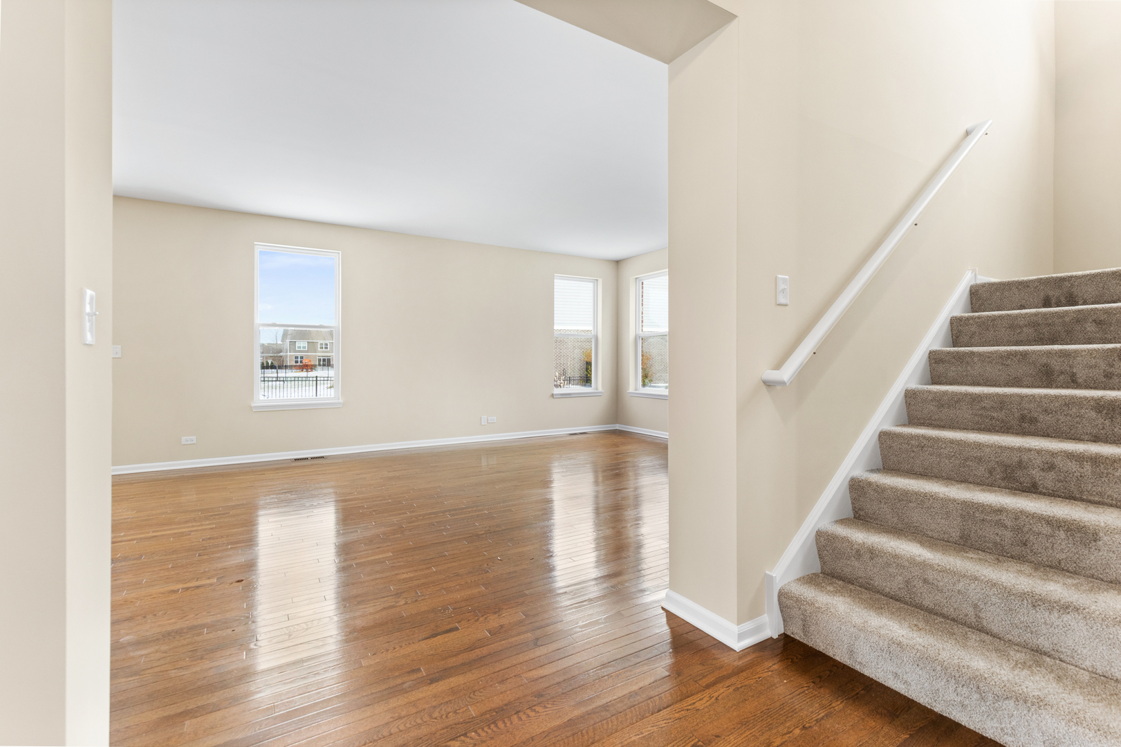 2018 Stapleton Road New Lenox, IL 60451 - Photo 9 of 40 a view of an entryway with wooden floor