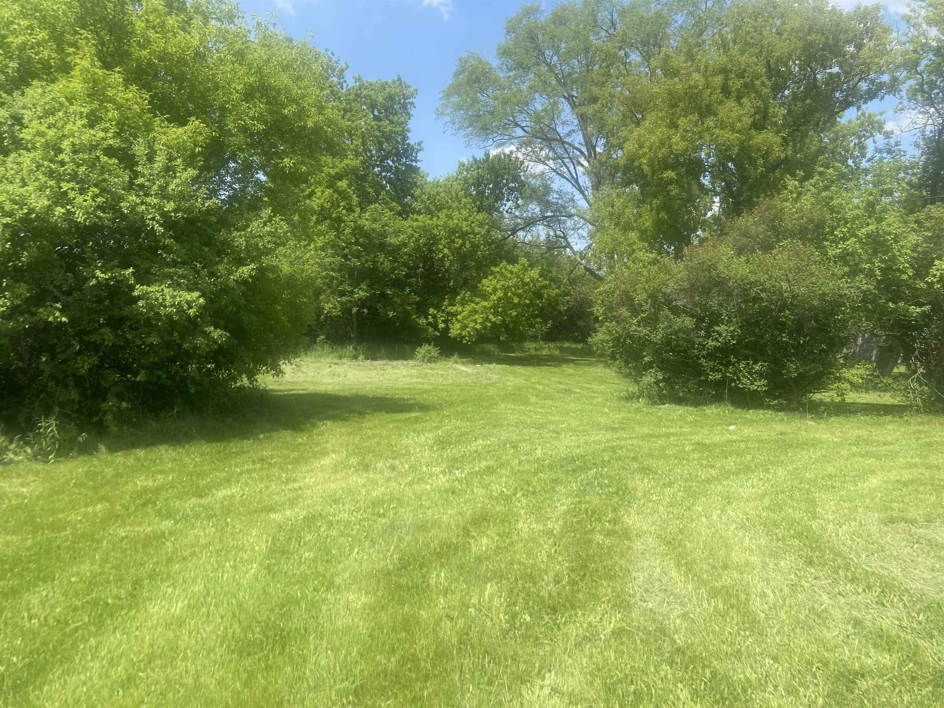3064 West Carpenter Road Flint, MI 48504 - Photo 9 of 17 50110755-8.JPG