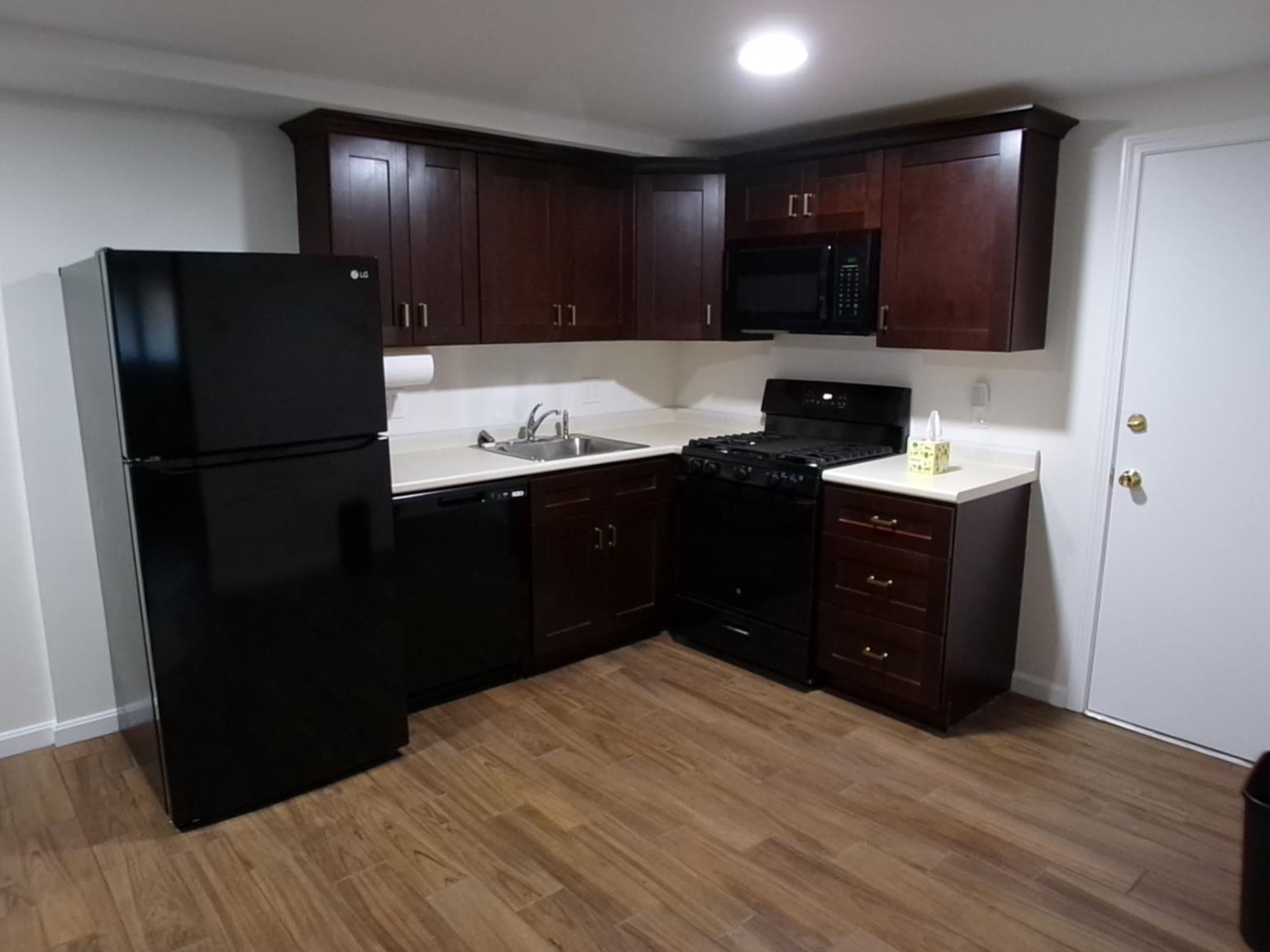 9 Tiffany Road, Unit 1 Salem, NH 03079 - Photo 2 of 6