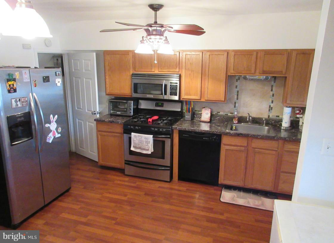 7839 Charlesmont Road Baltimore, MD 21222 - Photo 1 of 16 Kitchen