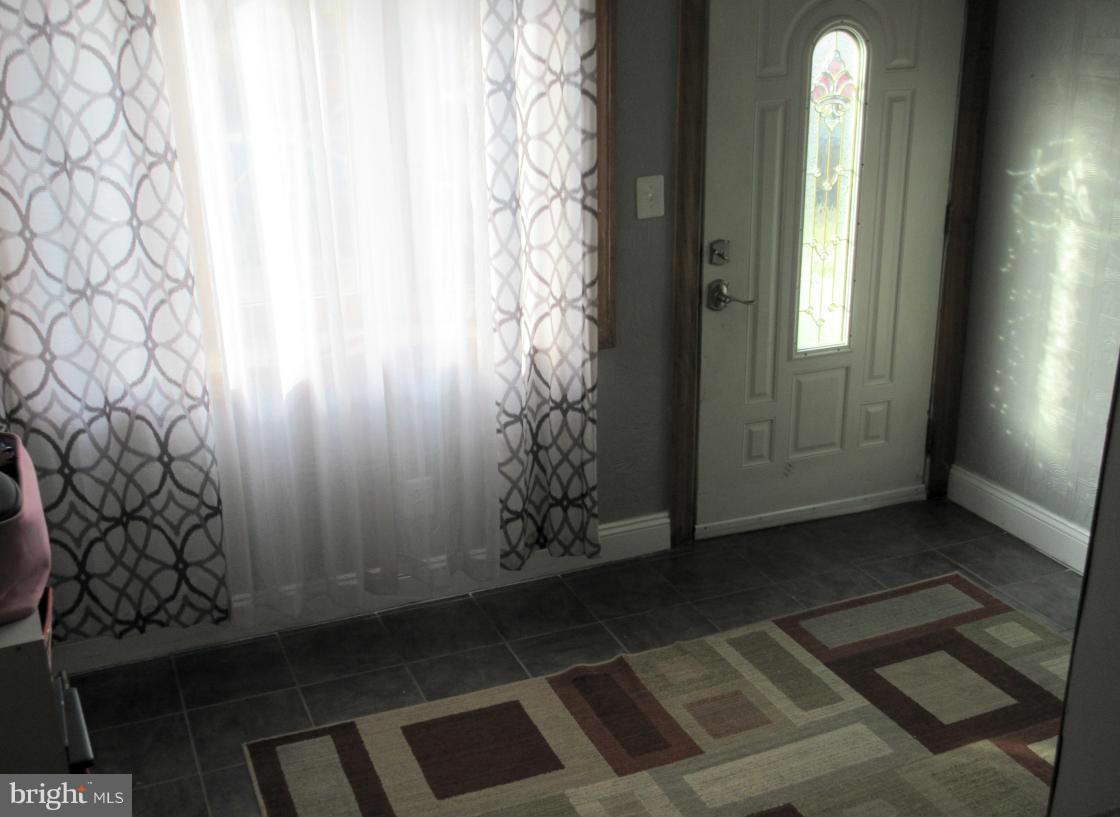 7839 Charlesmont Road Baltimore, MD 21222 - Photo 13 of 16 Interior (General)