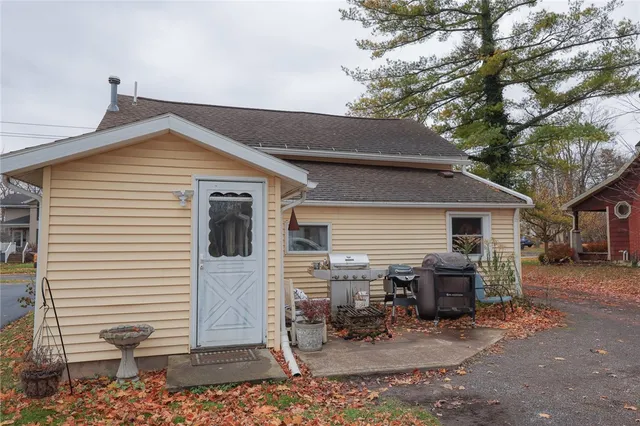 $180,000 | 72 Chapel Street, Canandaigua City, NY 14424