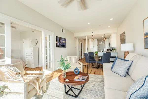 $359,000 | 7700 Seawall Boulevard, Unit 302, Galveston, TX 77551