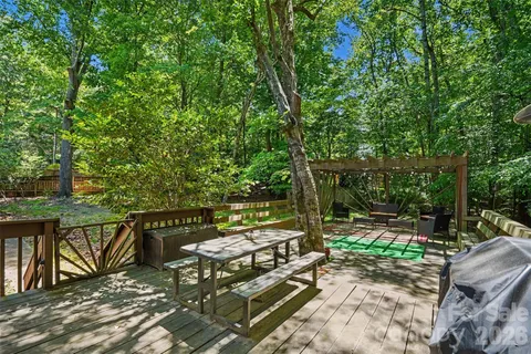 $800,000 | 5812 Camelot Drive, Charlotte, NC 28270