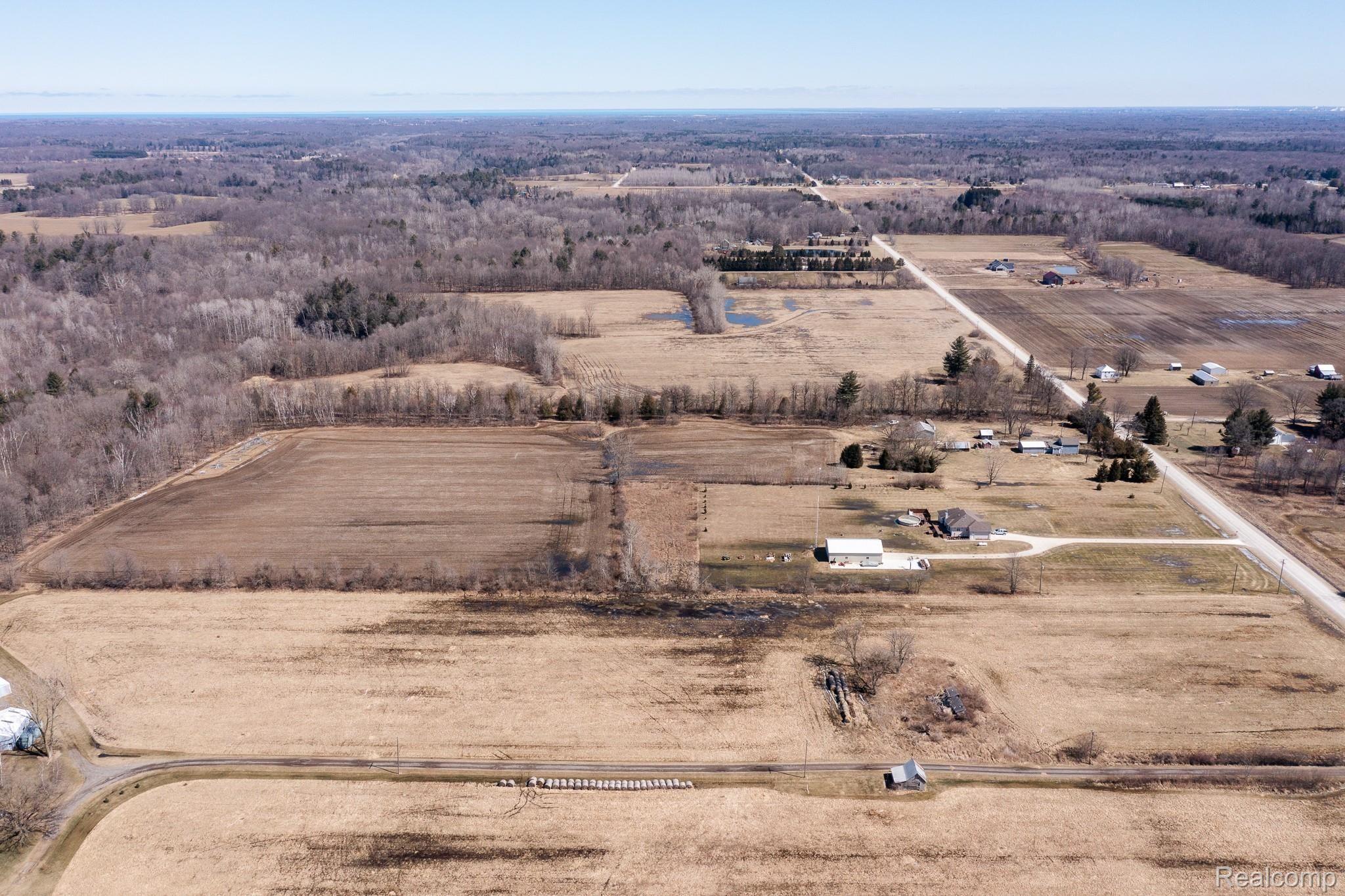 8014 Imlay City Road Avoca, MI 48006 - Photo 32 of 47 8614 Imlay City Rd ex (4 of 20).jpg