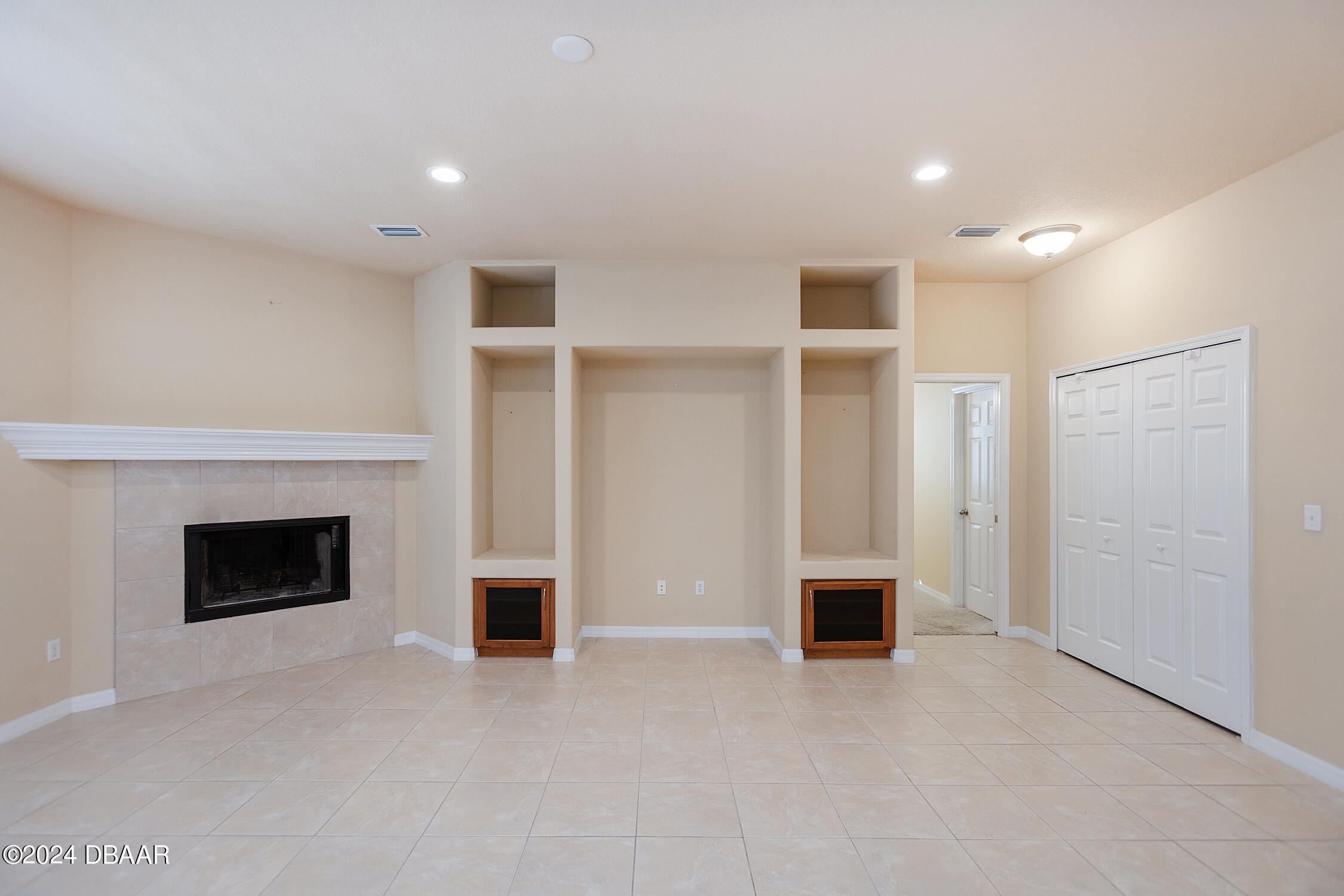 67 Saddlers Ormond Beach Ormond Beach, FL 32174 - Photo 14 of 39 Living