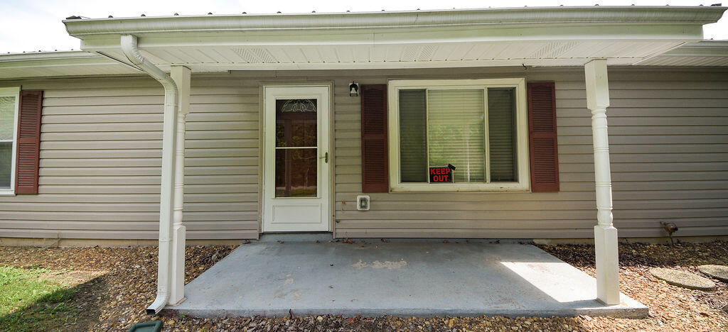 238 Van Davis Road Georgetown, TN 37336 - Photo 5 of 34 DSC_1811