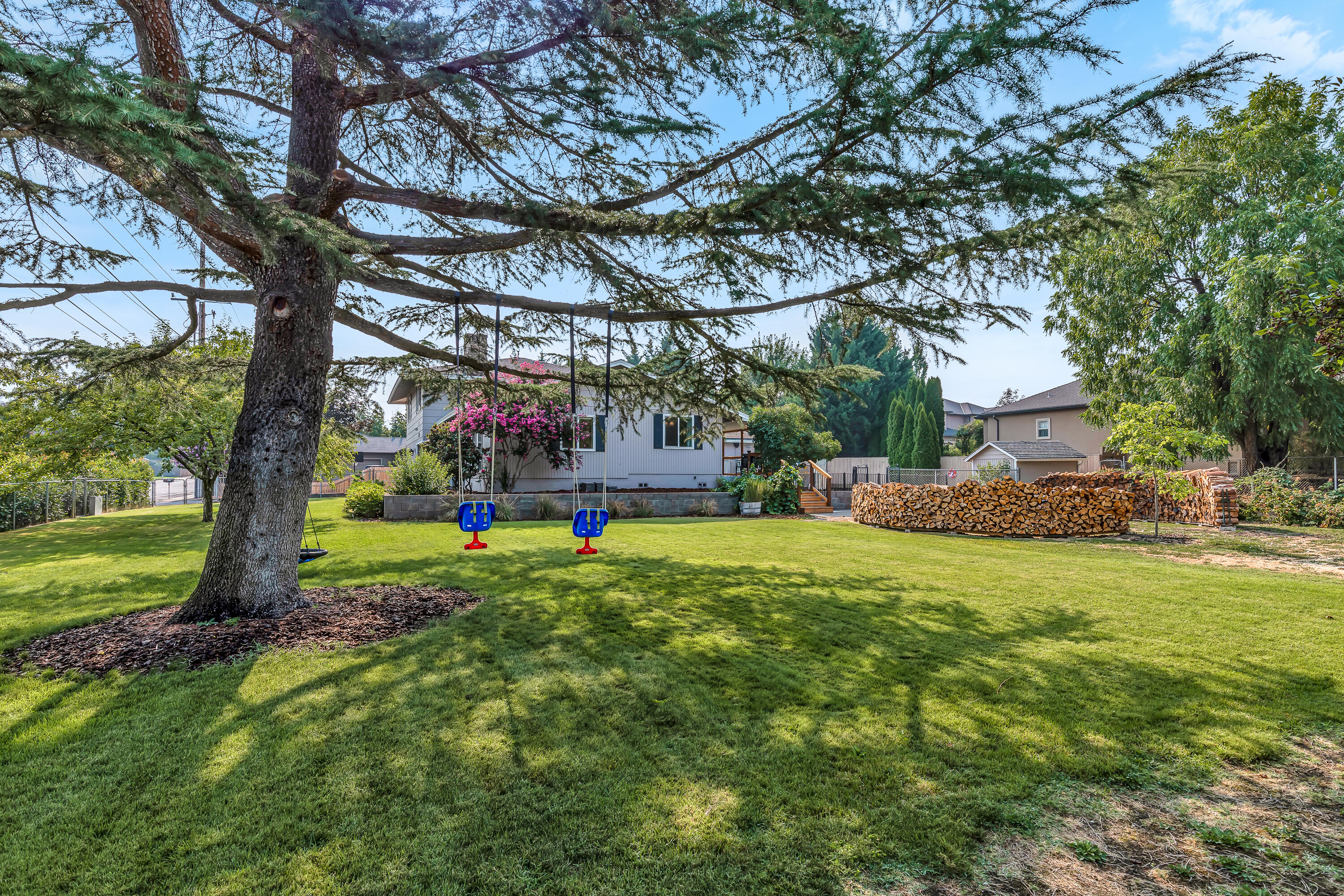 2736 Lone Pine Road Medford, OR 97504 - Photo 42 of 47 9R9A1394