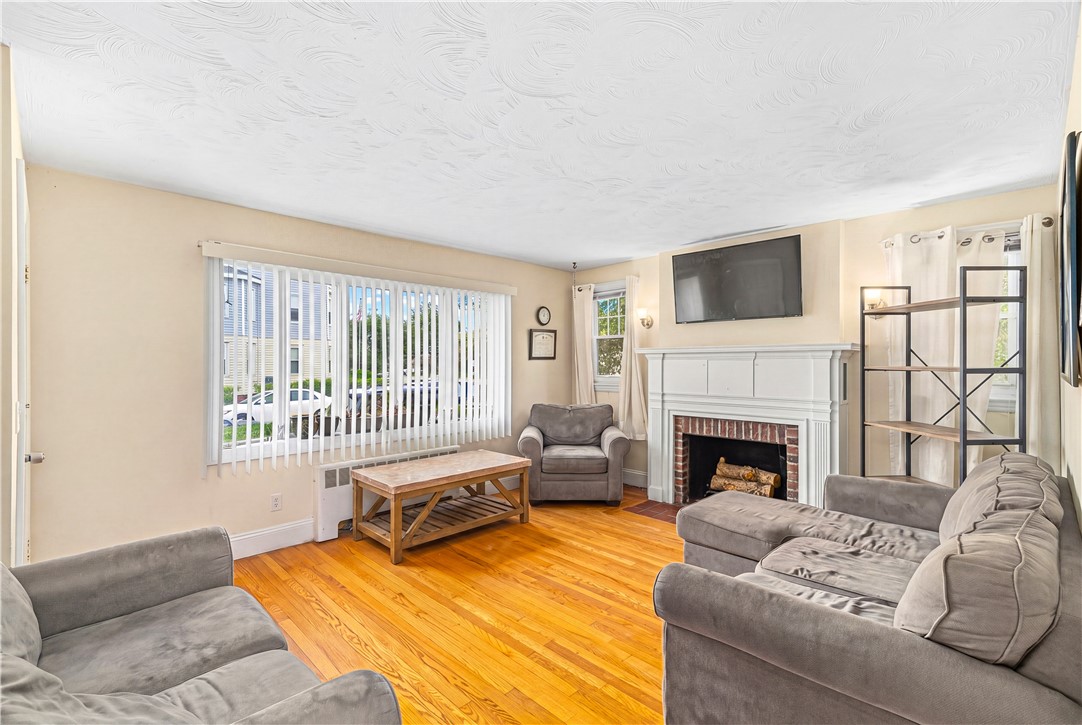 10 Booth Avenue Pawtucket, RI 02861 - Photo 20 of 48