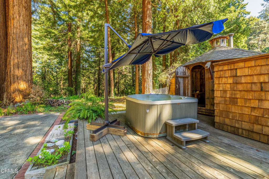32450 Simpson Lane Fort Bragg, CA 95437 - Photo 45 of 54 a view of a bathtub and table in the patio