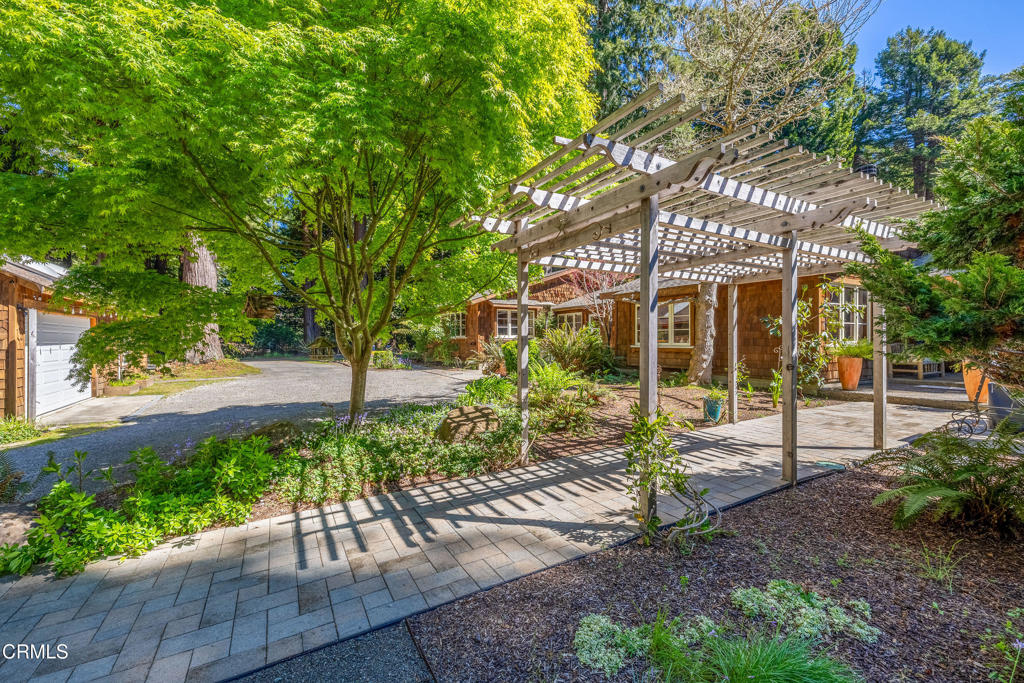 32450 Simpson Lane Fort Bragg, CA 95437 - Photo 50 of 54 a view of a street with sitting area
