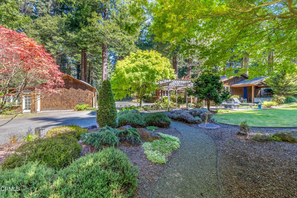 32450 Simpson Lane Fort Bragg, CA 95437 - Photo 5 of 54 Front Yard/Pathways