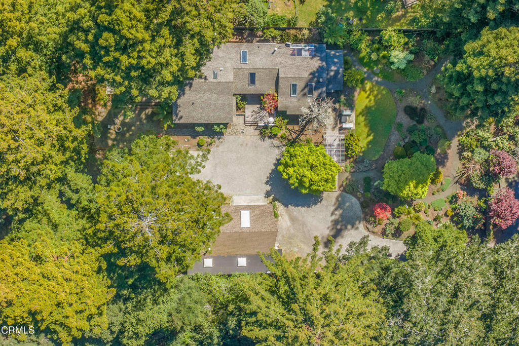 32450 Simpson Lane Fort Bragg, CA 95437 - Photo 7 of 54 front view of a house with a yard