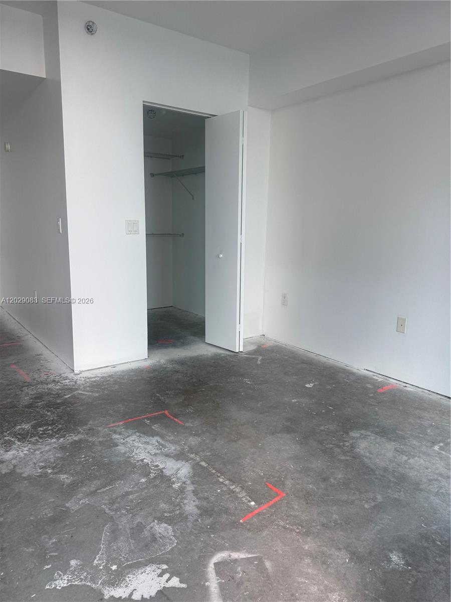 185 Southwest 7th Street, Unit 3900 Miami, FL 33130 - Photo 4 of 14