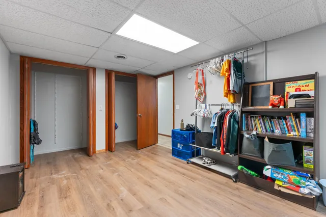 $325,000 | 845 3rd Avenue Northwest, Plainview, MN 55964