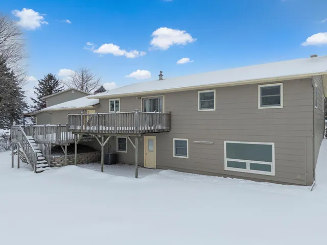 $325,000 | 845 3rd Avenue Northwest, Plainview, MN 55964