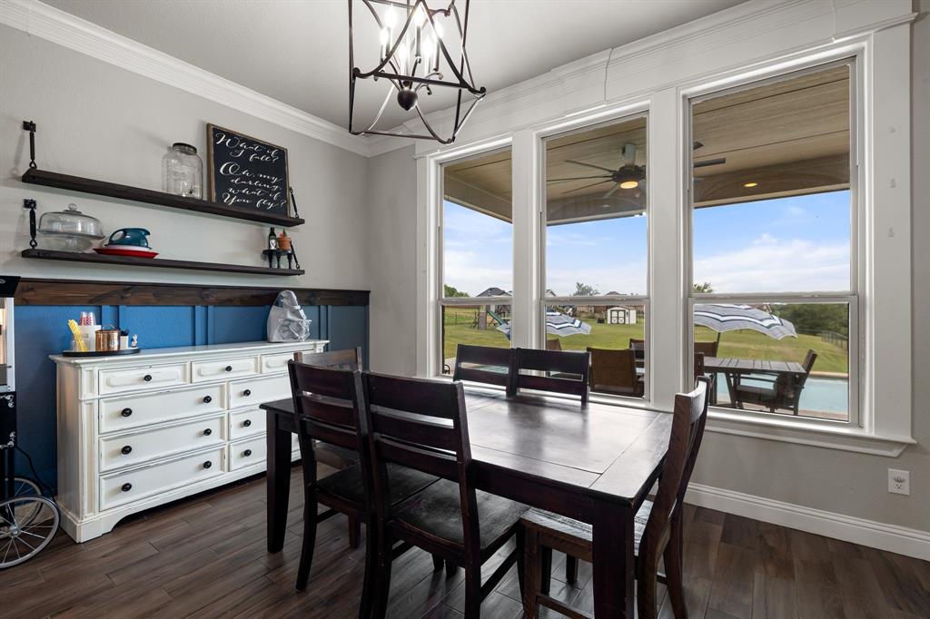 2103 Cash Point Court Granbury, TX 76049 - Photo 13 of 38