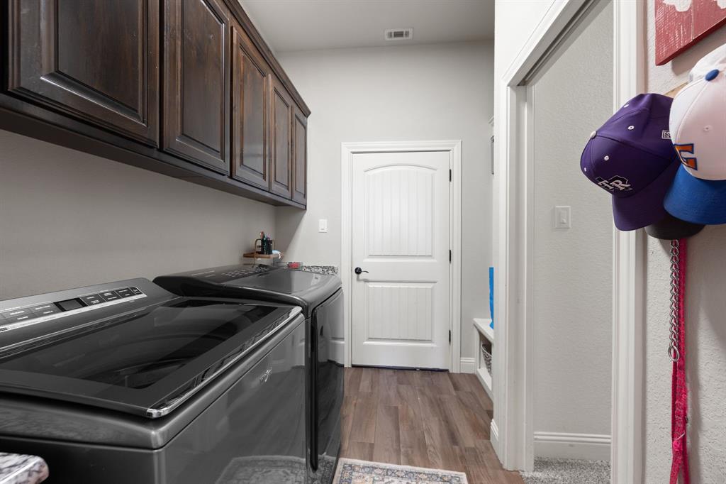 2103 Cash Point Court Granbury, TX 76049 - Photo 19 of 38