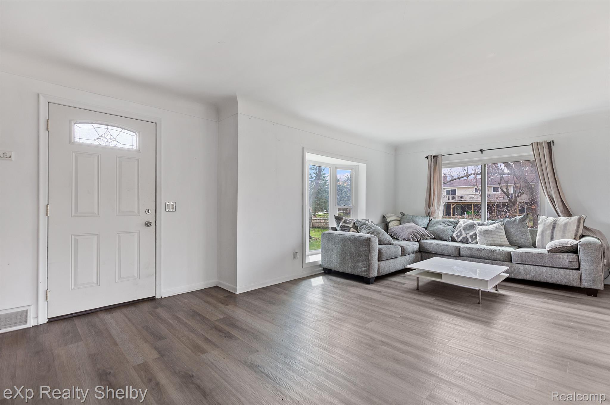 780 South Hacker Road Brighton, MI 48114 - Photo 10 of 41 Gallery Image 10