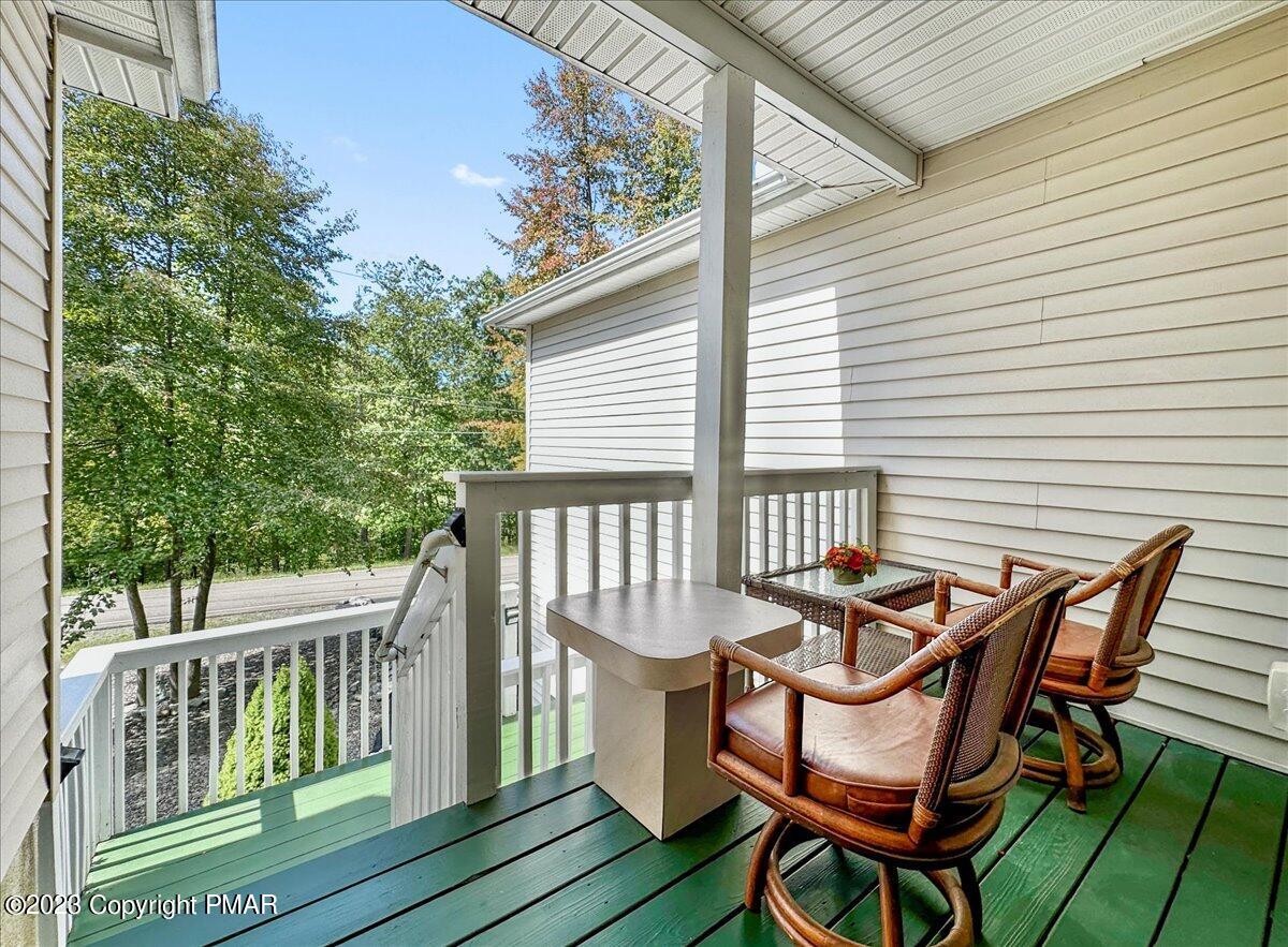 105 Alford Court Bushkill, PA 18324 - Photo 5 of 64 04-Photo Sep 16 2023, 1 11 22 PM