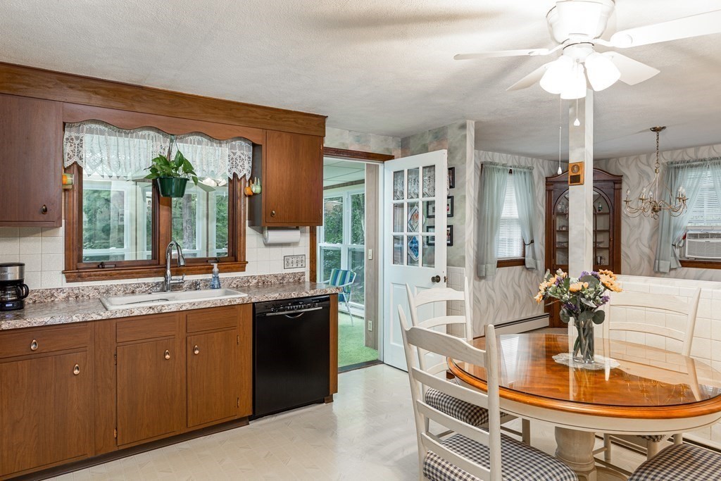 3 Whalen Road Hopkinton, MA 01748 - Photo 12 of 30 Gallery Image 12
