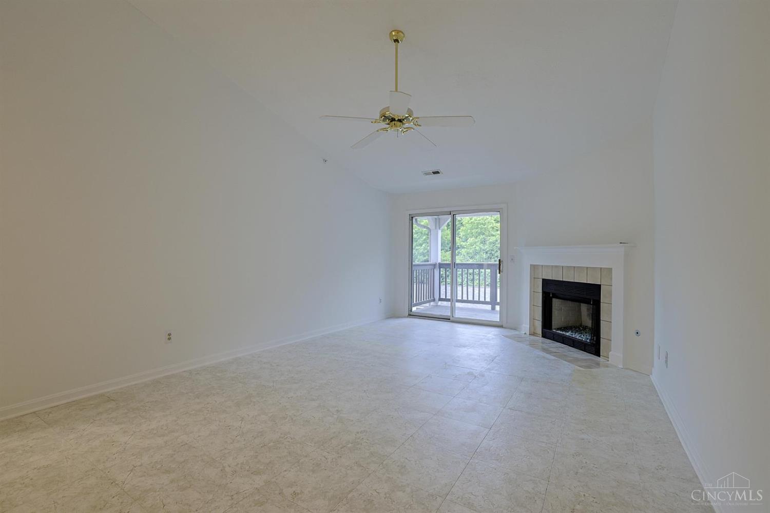 4341 Regency Ridge Court, Unit 303 Cincinnati, OH 45248 - Photo 5 of 25