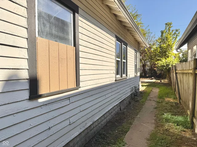 $79,900 | 805 North Goodlet Avenue, Indianapolis, IN 46222