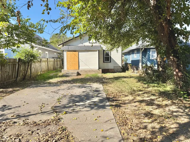 $79,900 | 805 North Goodlet Avenue, Indianapolis, IN 46222