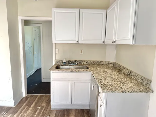 $79,900 | 805 North Goodlet Avenue, Indianapolis, IN 46222