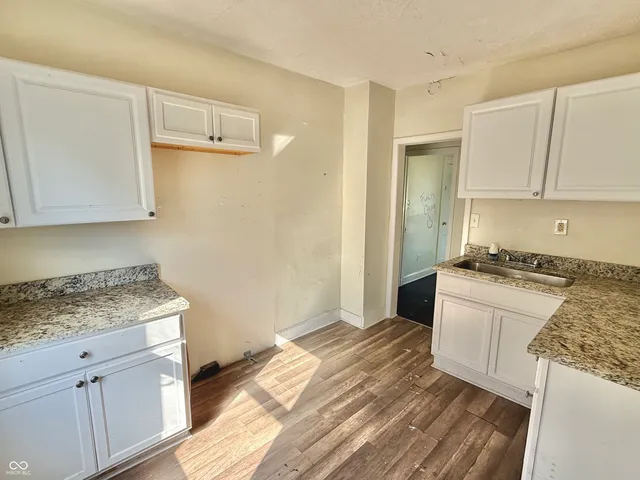 $79,900 | 805 North Goodlet Avenue, Indianapolis, IN 46222