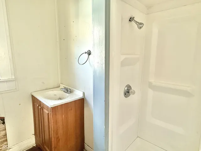 $79,900 | 805 North Goodlet Avenue, Indianapolis, IN 46222