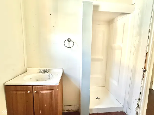 $79,900 | 805 North Goodlet Avenue, Indianapolis, IN 46222