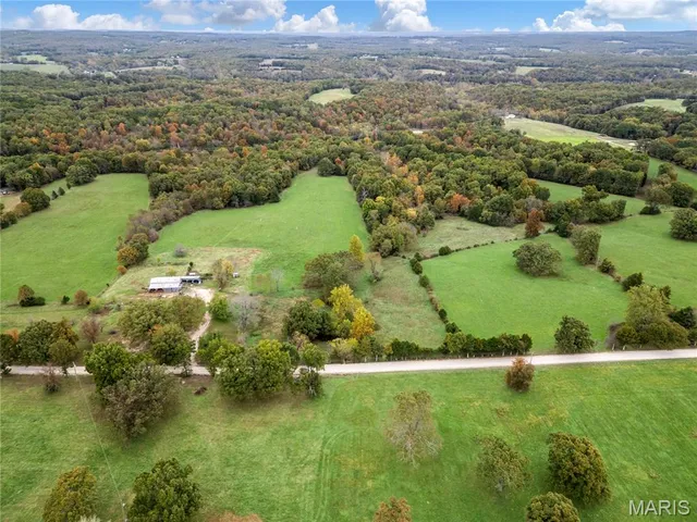 $198,500 | 21269 Bangor Road, Crocker, MO 65452