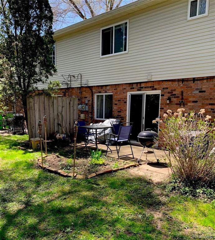 211 Hacker Street Rochester, MI 48307 - Photo 4 of 6