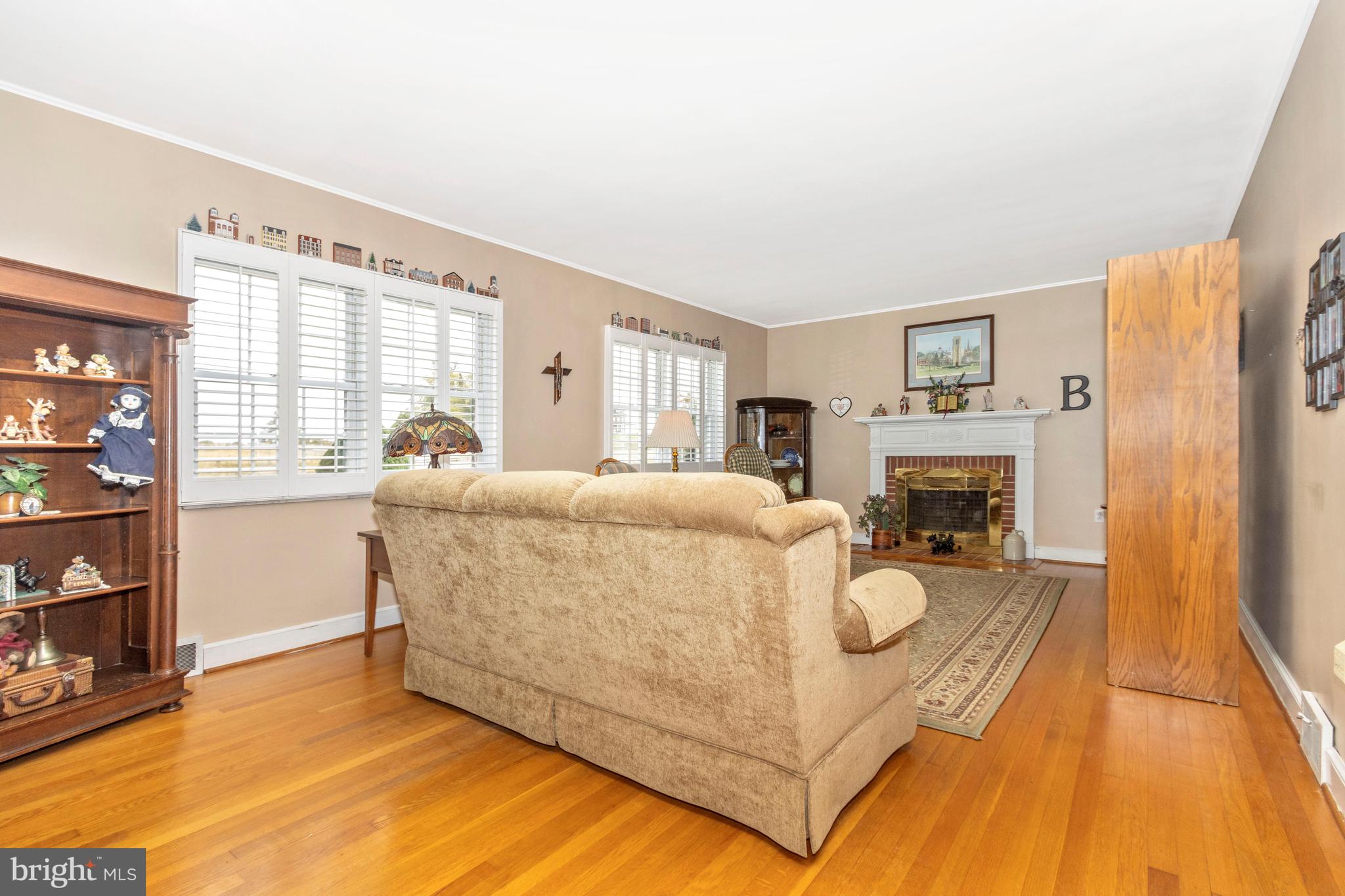 6028 Linganore Road Frederick, MD 21701 - Photo 6 of 53 Living Room