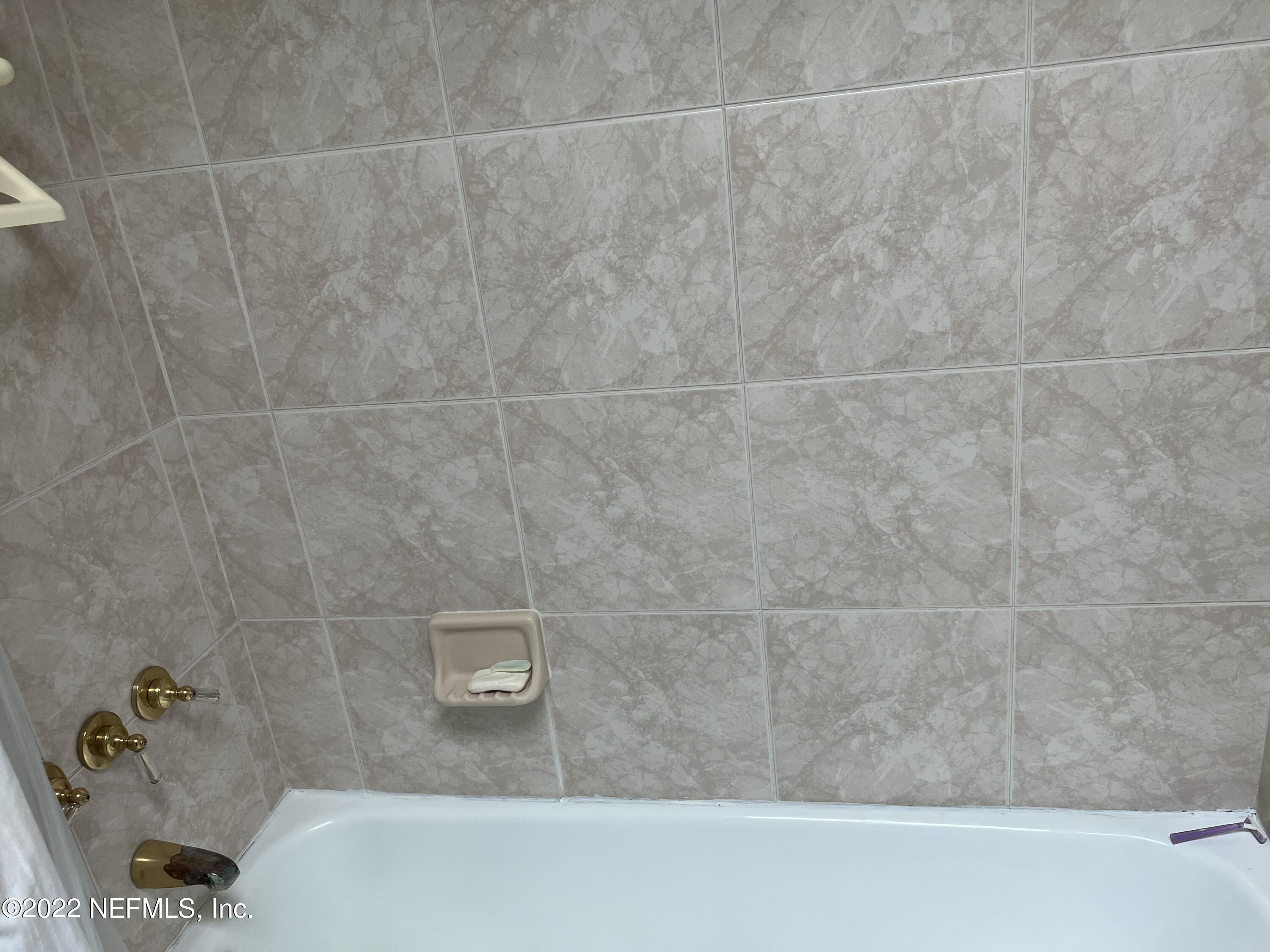 9440 Kells Road Jacksonville, FL 32257 - Photo 15 of 27 Guest Bath