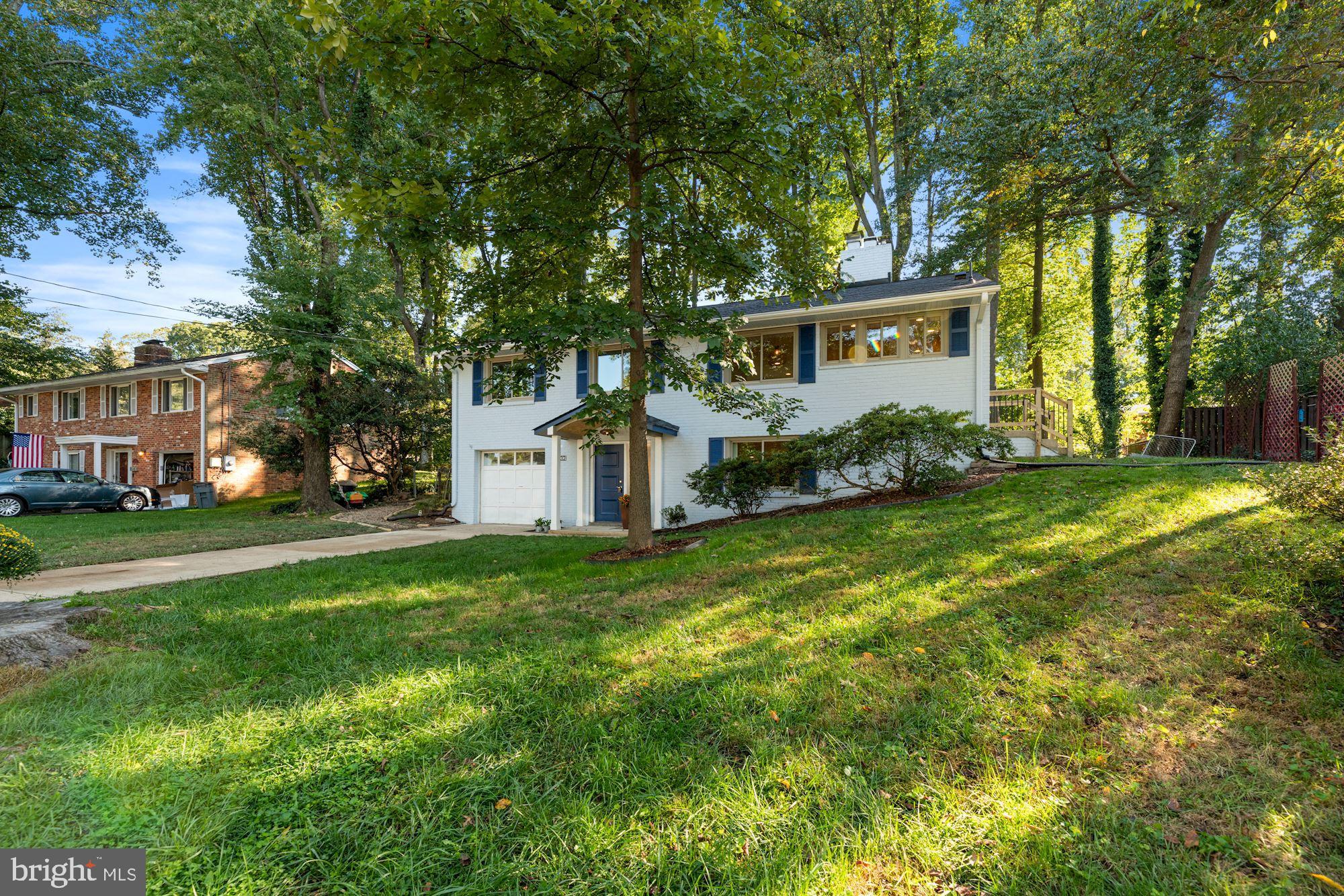 7432 Long Pine Drive Springfield, VA 22151 - Photo 3 of 38