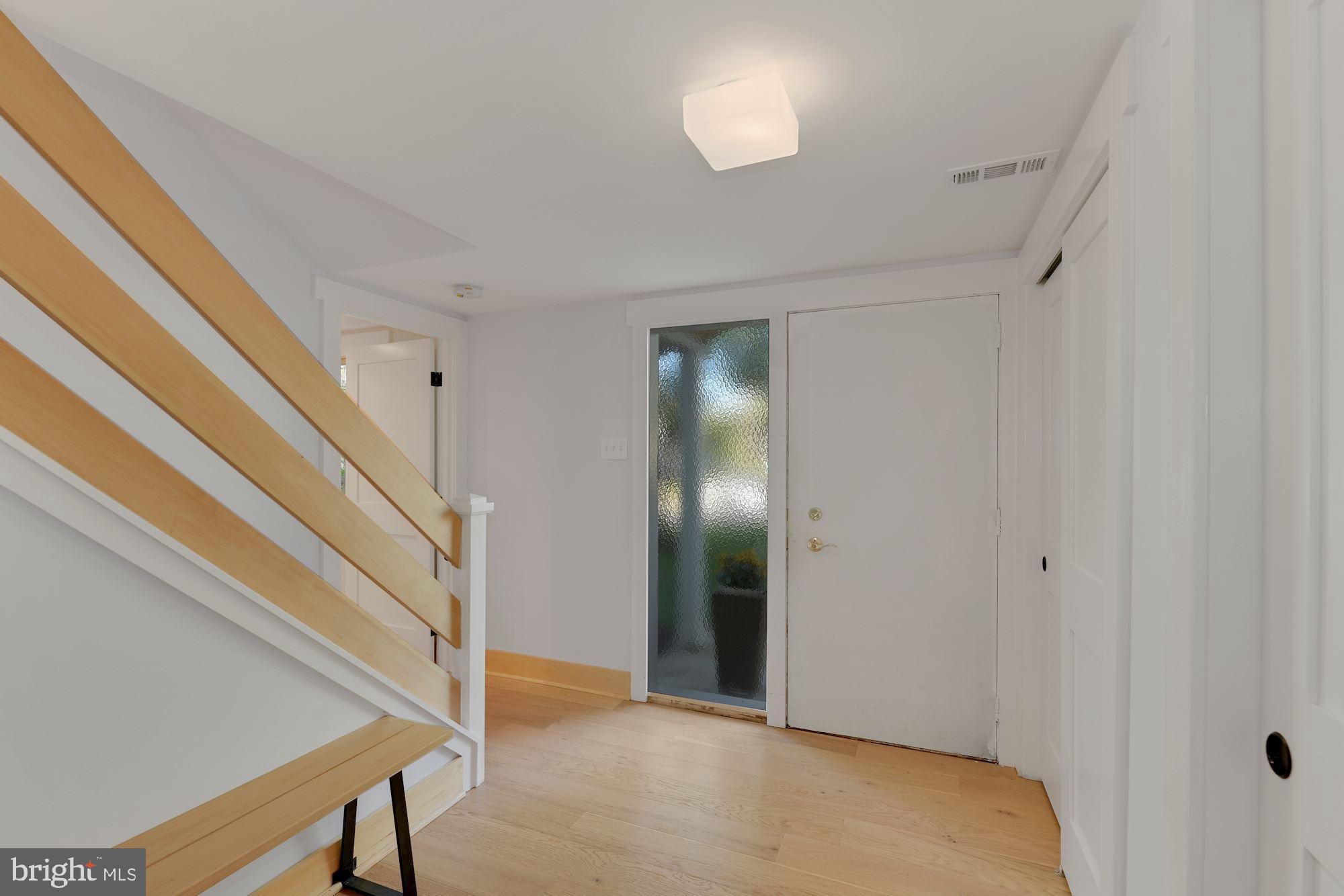 7432 Long Pine Drive Springfield, VA 22151 - Photo 5 of 38