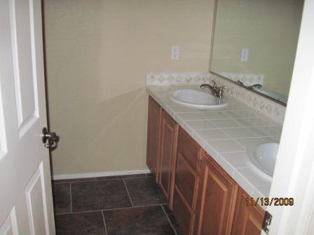5129 West Beverly Road Laveen, AZ 85339 - Photo 9 of 16 Bathroom