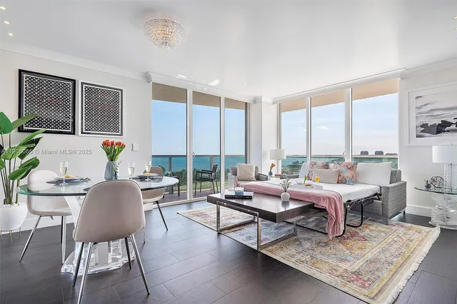 $1,237,000 | 2889 McFarlane Road, Unit 902, Miami, FL 33133