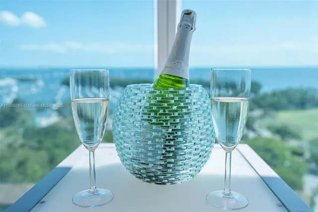 $1,237,000 | 2889 McFarlane Road, Unit 902, Miami, FL 33133